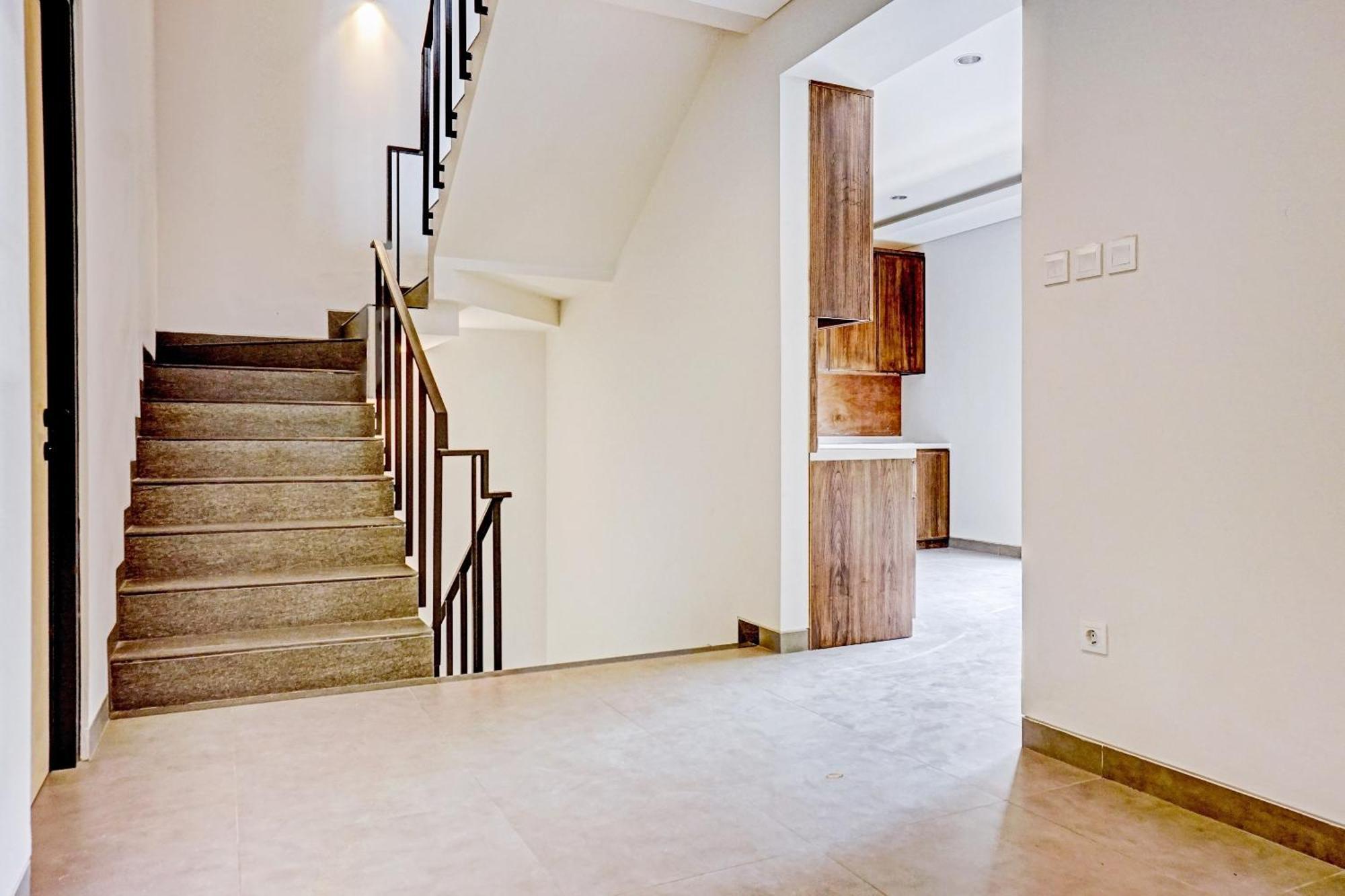 Super Oyo Capital O 90635 Tango Juliet Residence Jakarta Luaran gambar