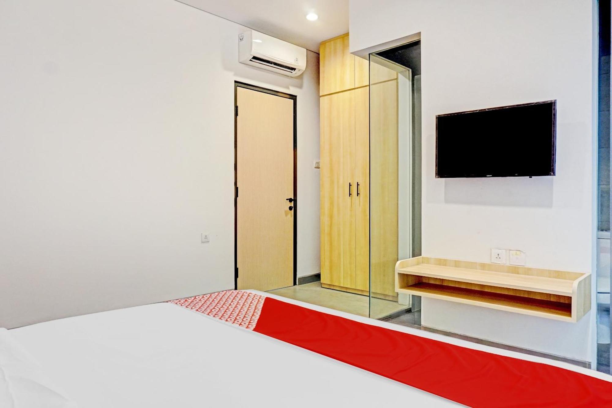 Super Oyo Capital O 90635 Tango Juliet Residence Jakarta Luaran gambar